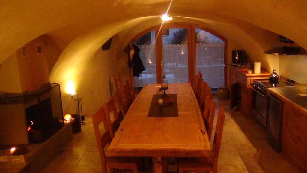 Le Bacchu Ber Bed and Breakfast Μπριανσόν Εξωτερικό φωτογραφία